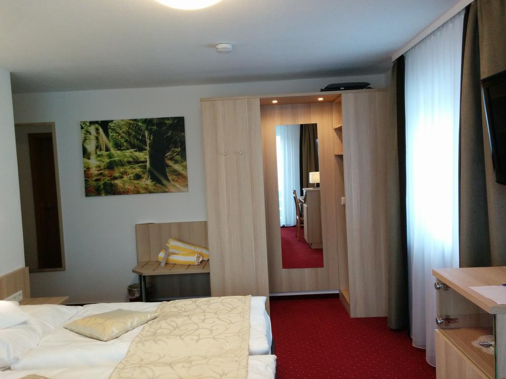 Wellness Hotel Garni Krone Baiersbronn Εξωτερικό φωτογραφία